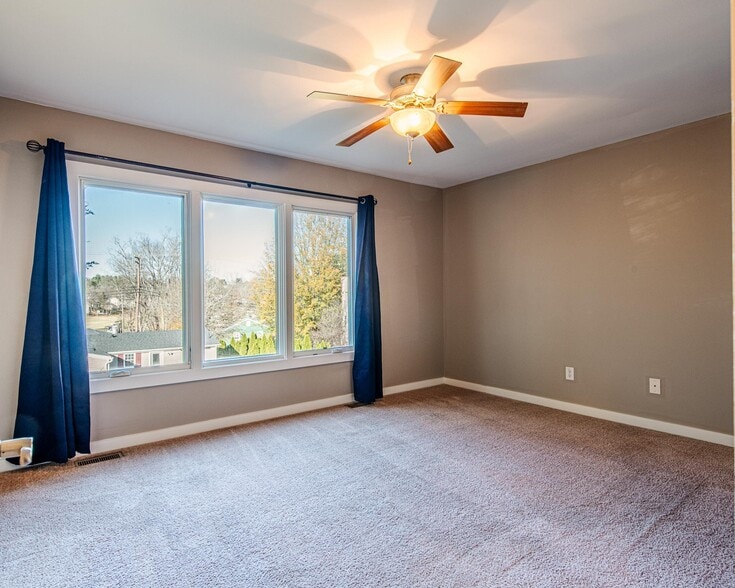 Bedroom 1 - 1013 Linden Ave