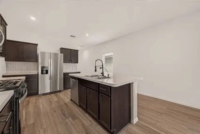Building Photo - 12338 lariat Run Dr