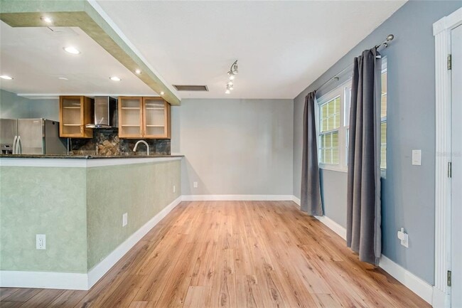 Building Photo - 1025 Wentworth Ct