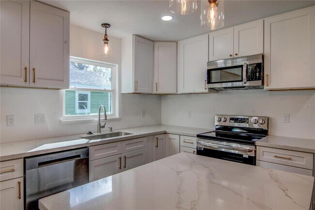 Building Photo - 15506 NW 134th Terrace