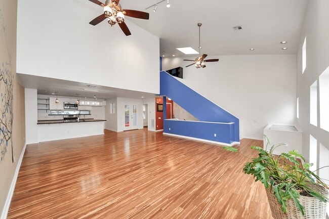Building Photo - 1428 Bailey St
