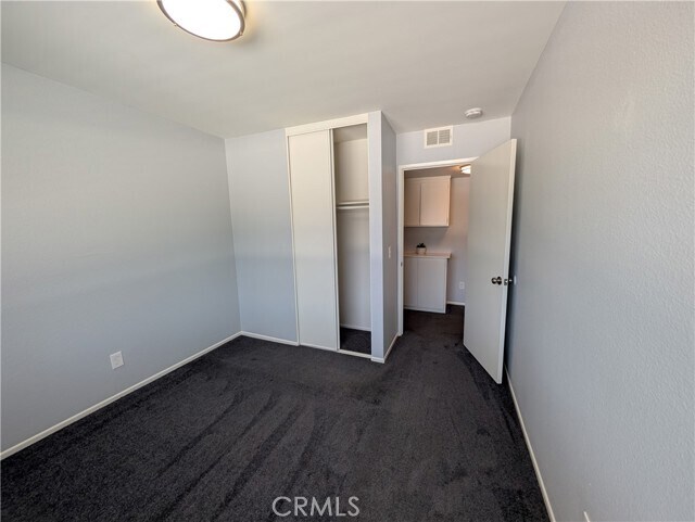 Building Photo - 2620 Huntington Dr