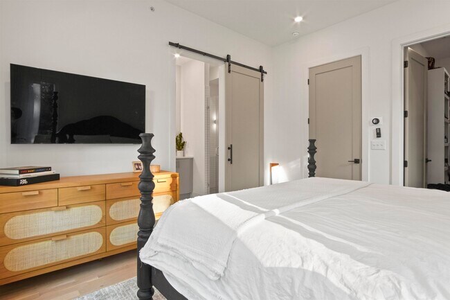 Building Photo - 2347 Hosea L Williams Dr NE