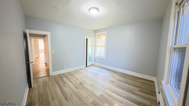 Building Photo - 309 Goldsmith Ave