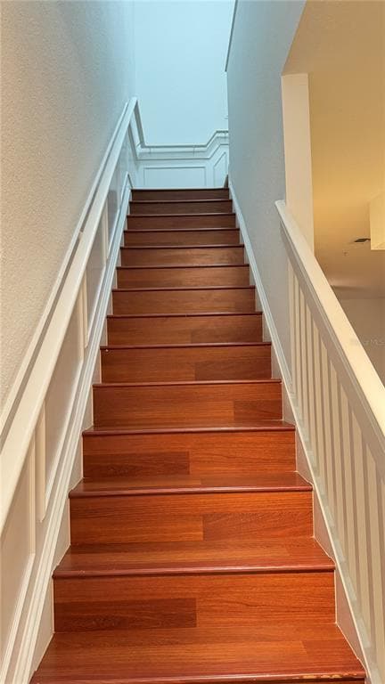 Building Photo - 6360 Ranelagh Dr