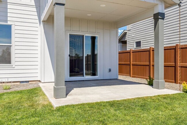 Building Photo - Brand New Home In Boise!