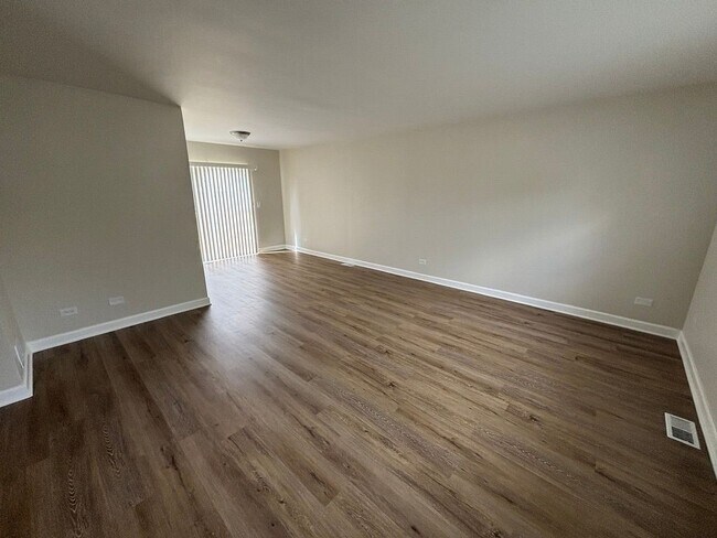 Building Photo - 5312 Riviera Blvd
