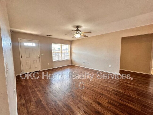 Building Photo - 4501 SE 78th St