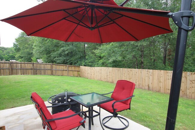 Building Photo - Cozy 4 Bedroom2 Bath Home in West Tyler!
