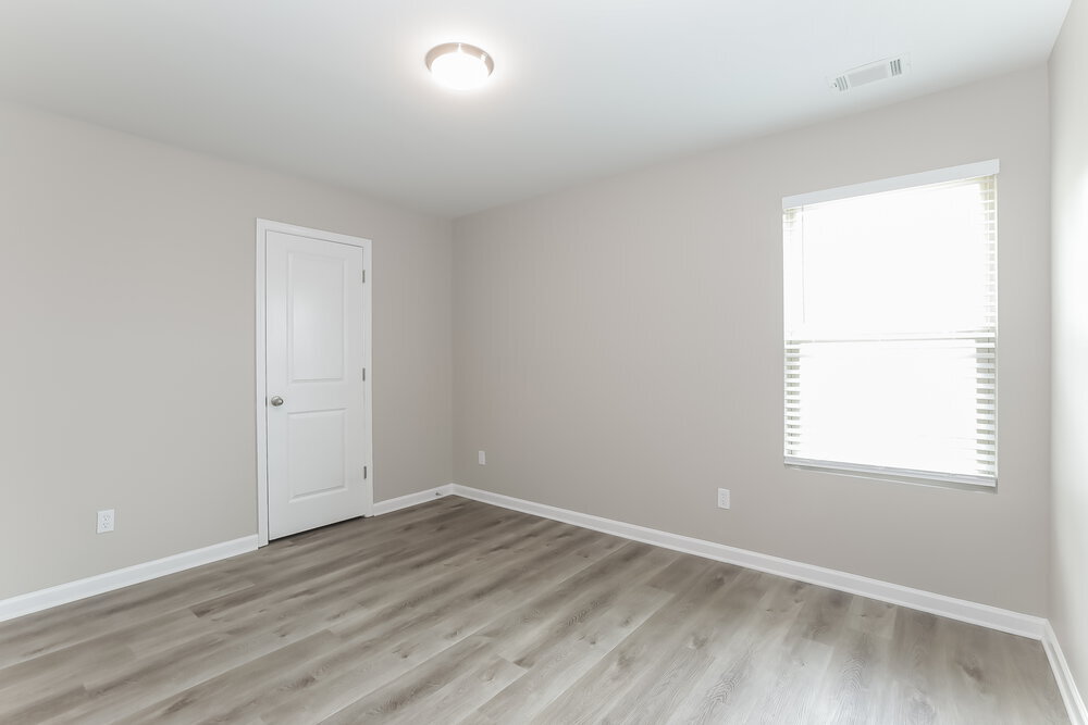 Building Photo - 1044 Sutherland Dr