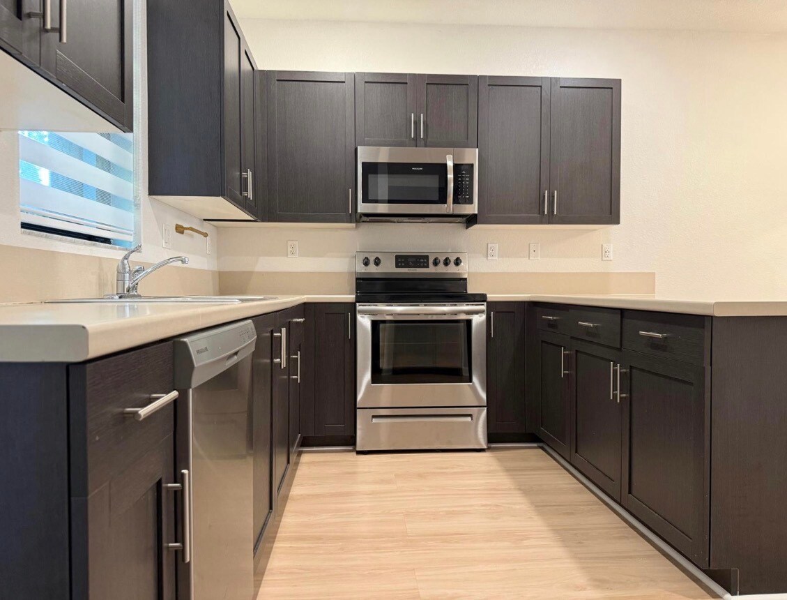 Building Photo - 1513 SW 28th St