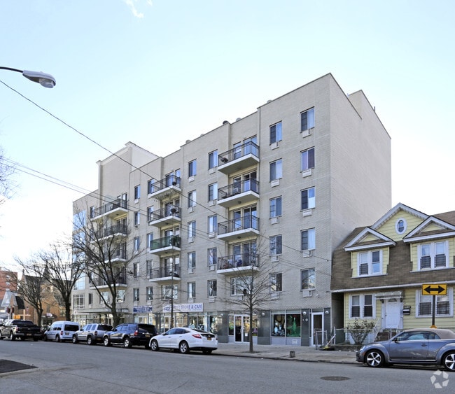 Building Photo - 89-16 175th St