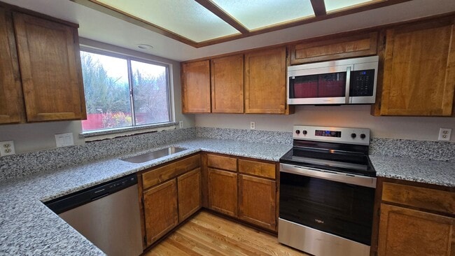 Building Photo - Wonderfully Charming NW Reno Home – Move-In Ready!