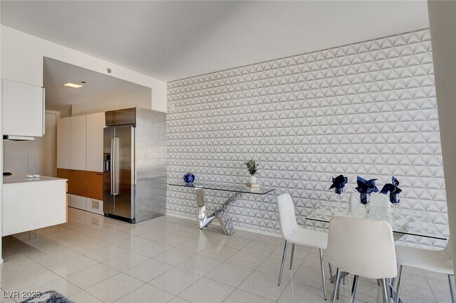 Building Photo - 3726 S Las Vegas Blvd