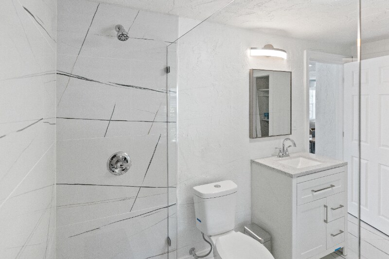 Building Photo - 4102 N Hubert Ave