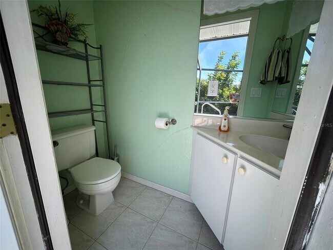 Building Photo - 24508 Saragossa Ln