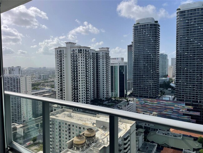 Building Photo - 1100 S Miami Ave