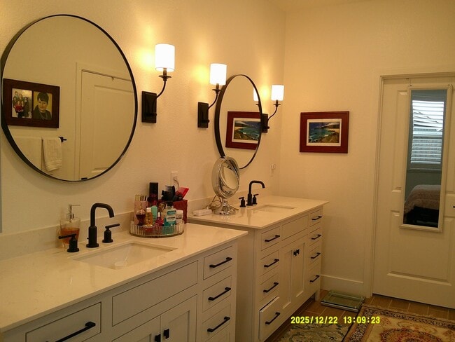 Building Photo - 2255 Lark Way