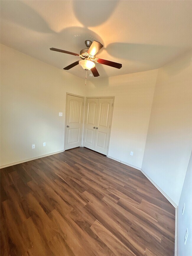 Building Photo - 5202 Lilac Hollow Ln