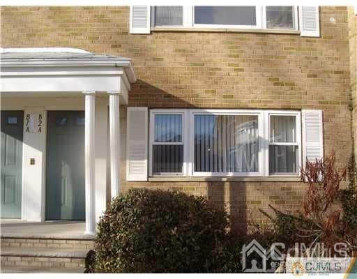 Building Photo - 187 Evergreen Rd