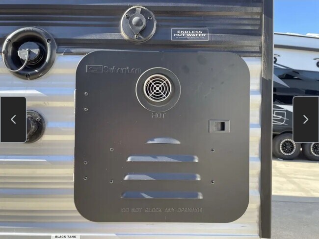 Building Photo - 532 Camino de Amor