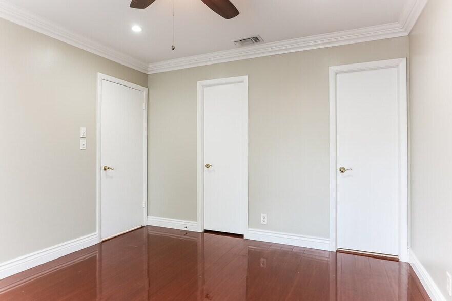 Building Photo - 9842 Spanish Isles Dr