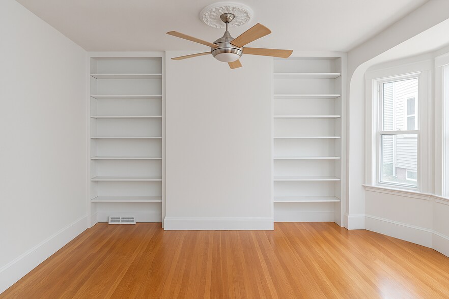 Living Room - 91 Walnut St