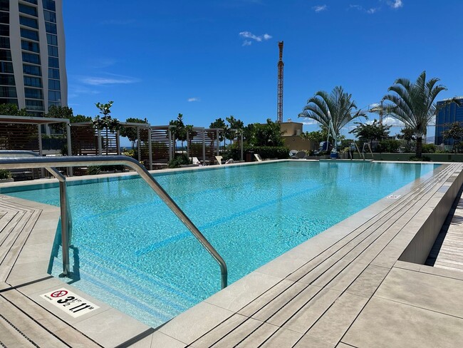 Building Photo - Aalii - Furnished Studio/1BA/1PK