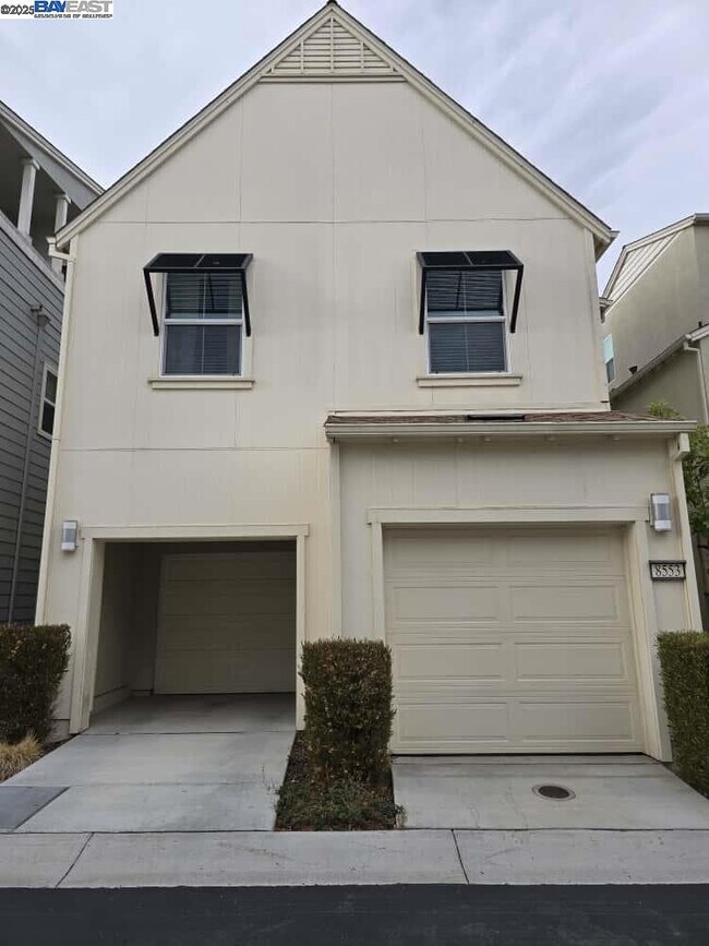 Building Photo - 8553 Waveside Wy