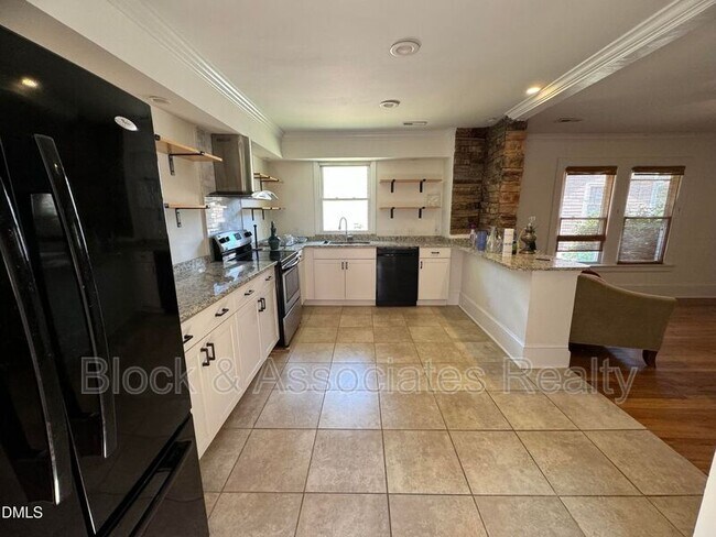 Building Photo - 3129 Stanhope Ave