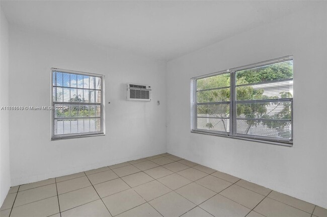 Building Photo - 601 NW 90th St