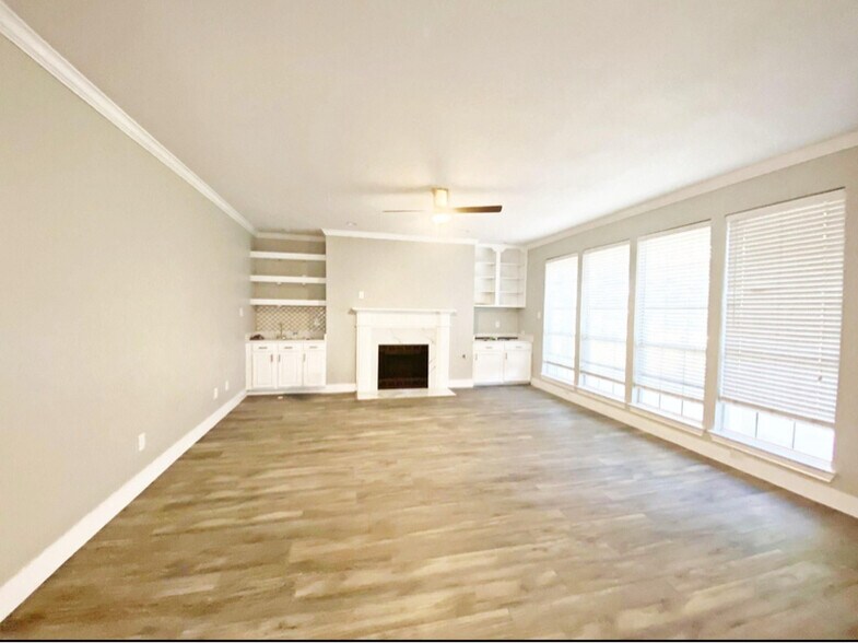 Building Photo - 1700 Shiprock Dr