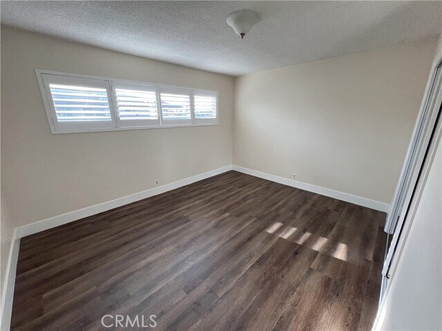 Building Photo - 4059 W 142nd St