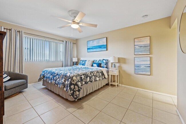 Building Photo - 7420 S Ocean Dr