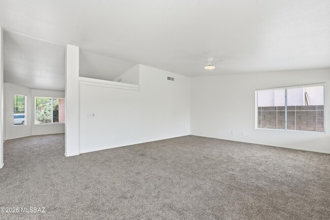 Building Photo - 10008 E Moonstruck Way