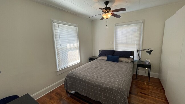 Building Photo - Unfurnished Annual Rental Available