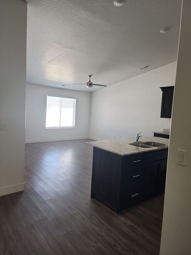 Building Photo - 496 W 2350 N
