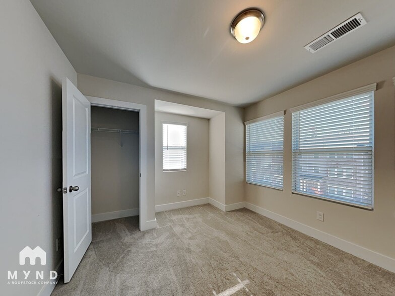 Building Photo - 2330 Aria Park Dr