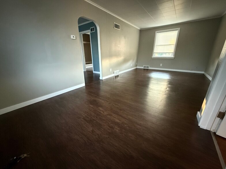 Building Photo - 1035 Durfee Ave