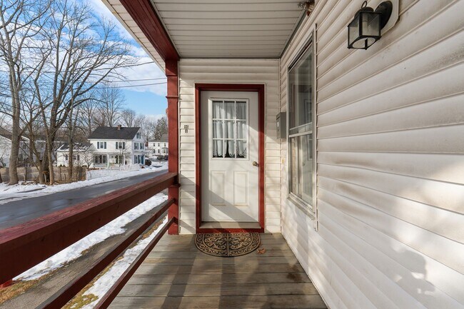 Building Photo - 96 Broadway