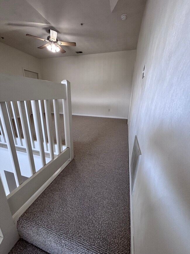 Building Photo - 900 Charnell Dr