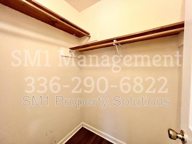 Building Photo - 121 Thomas St