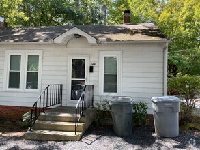 Building Photo - 1071