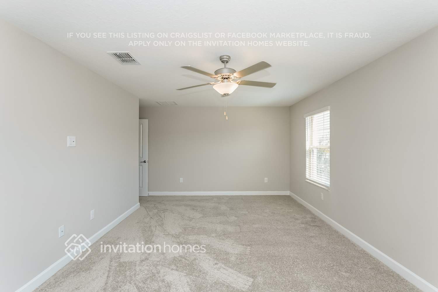 Building Photo - 2889 Coach Manors Way