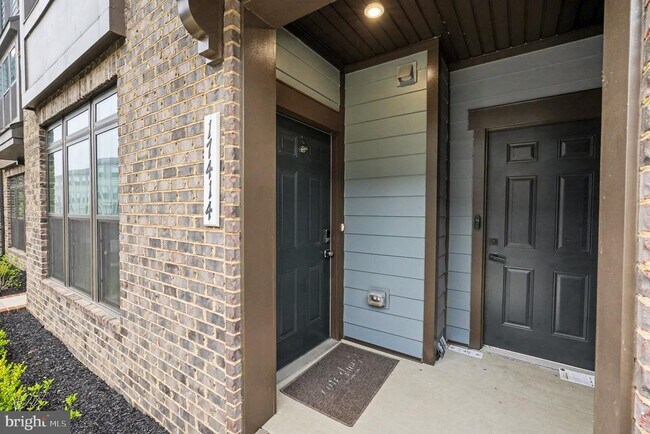 Building Photo - 17414 Southern Shrs Dr