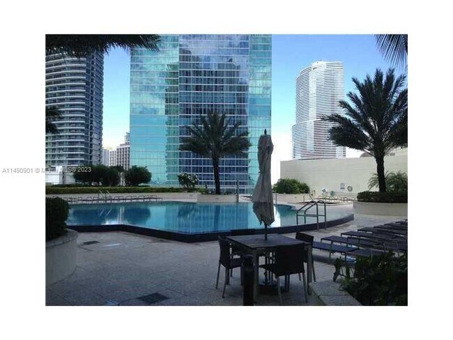 Building Photo - 300 S Biscayne Blvd