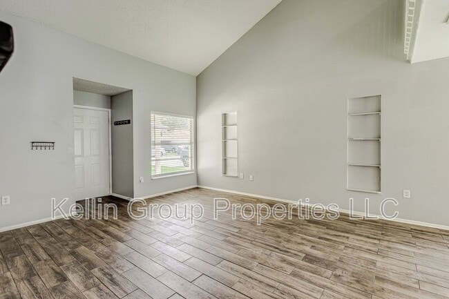 Building Photo - 1419 Persimmon Way