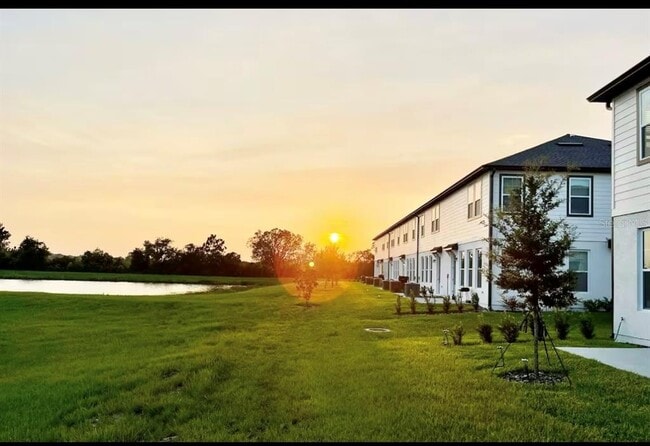 Building Photo - 1844 Sanibel Dr