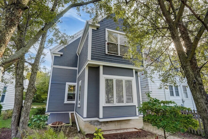 Building Photo - 2114 E Edgewood Ave