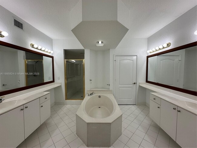 Building Photo - 10700 NW 66th St